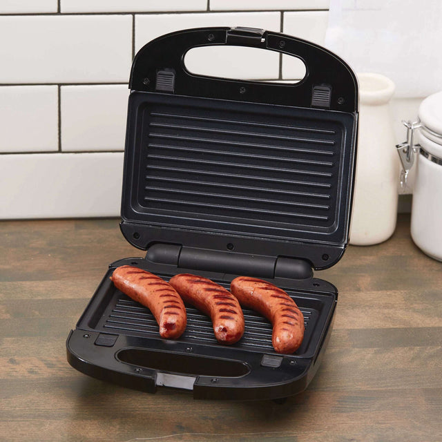 BLACK+DECKER countertop grill with sausage