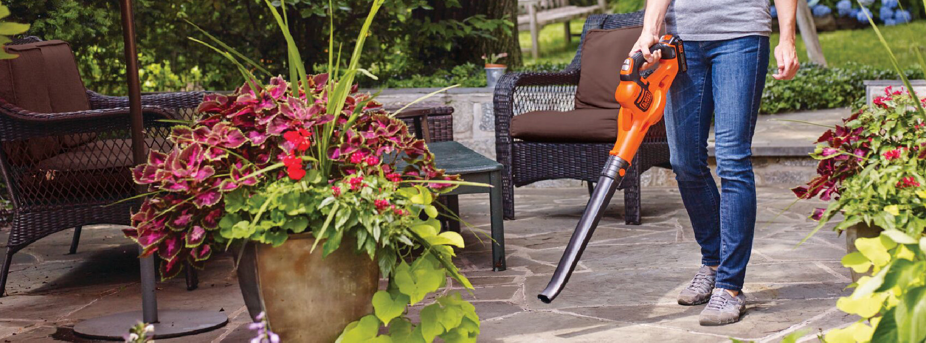 Black And Decker - Cordless Leaf Vacuum/Mulcher/Leaf Blower for