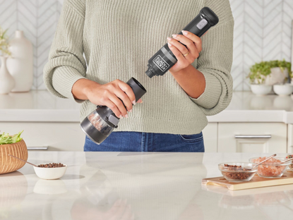 BLACK+DECKER kitchen wand spice grinder attachment with pink salt
