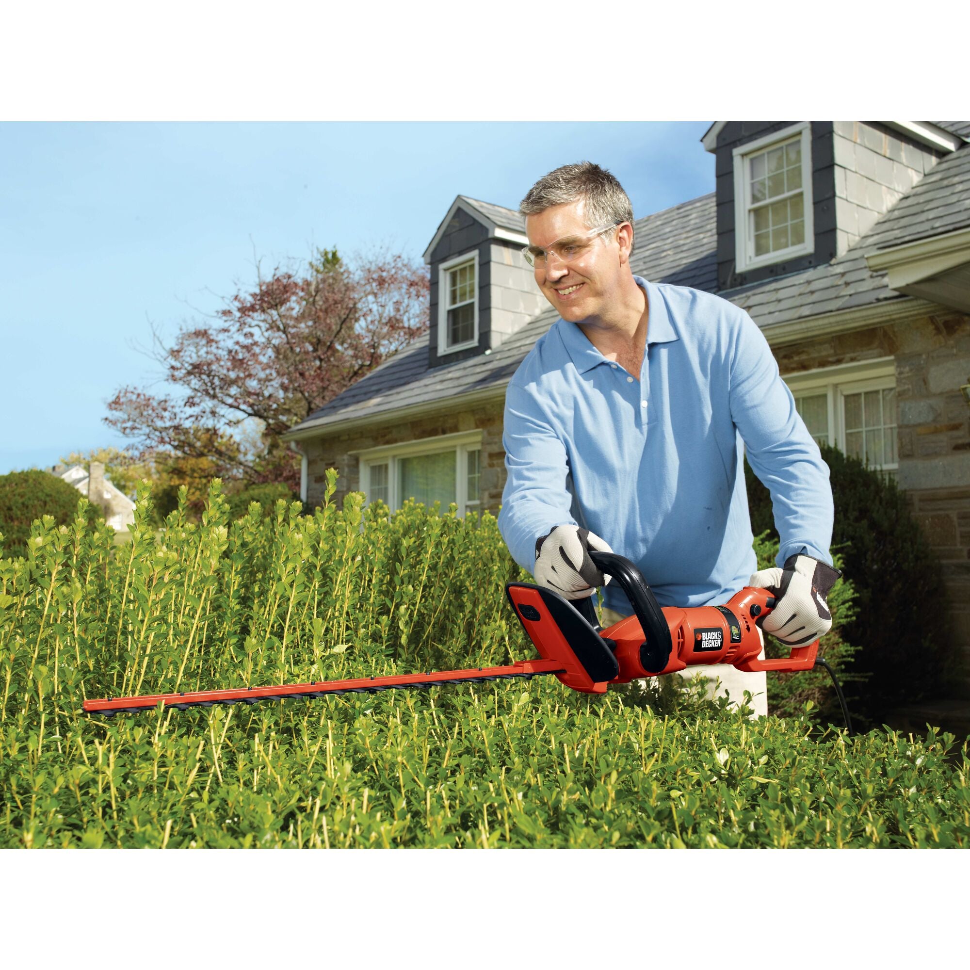 Black & Decker LHT2436 40V MAX Lithium-Ion Dual Action 24 in. Cordless  Hedge Trimmer Kit
