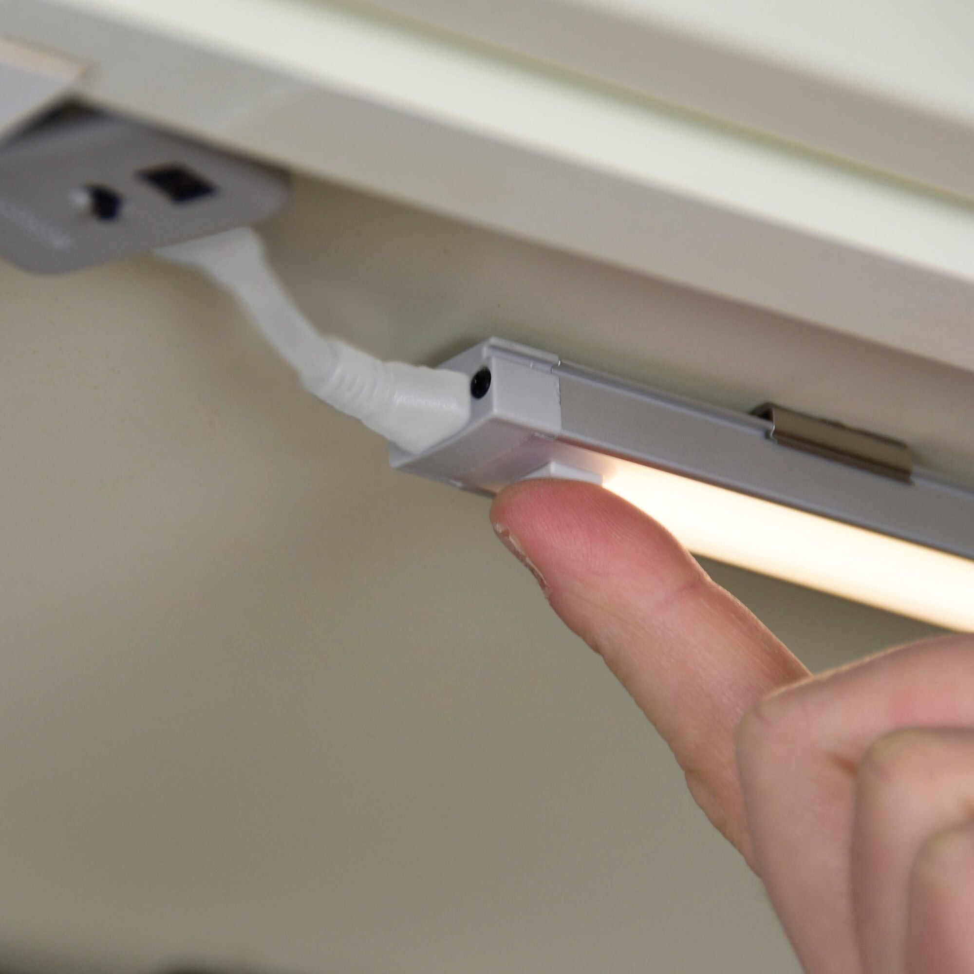 1-Bar Led Under Cabinet Lighting Kit, Cool White, 18
