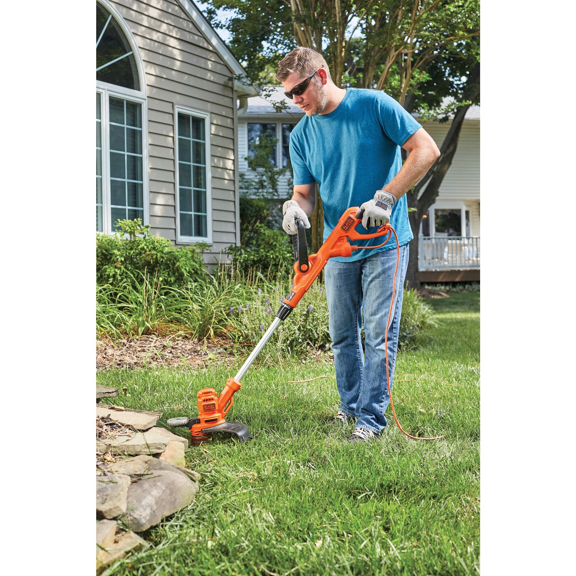 Black & Decker 12 in. 6.5A Electric 3-in-1 Compact Lawn Mower at