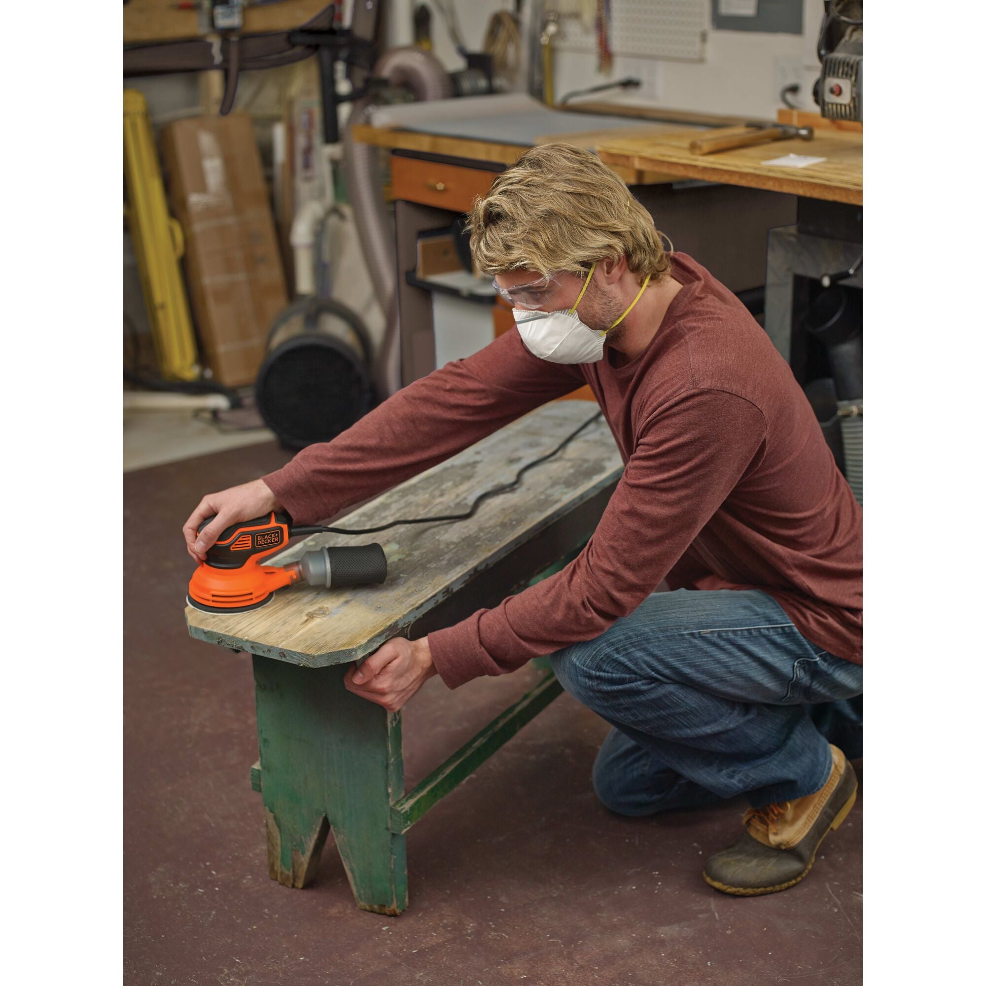 BLACK+DECKER 2.4-Amp Corded Orbital Sander with Dust Management in the  Power Sanders department at