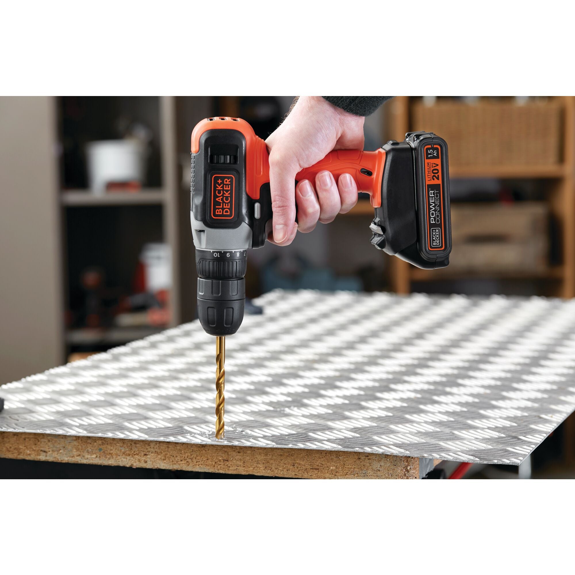 Taladro Atornillador 20V + Set de 27 Piezas Black + Decker BCD702C1-K2