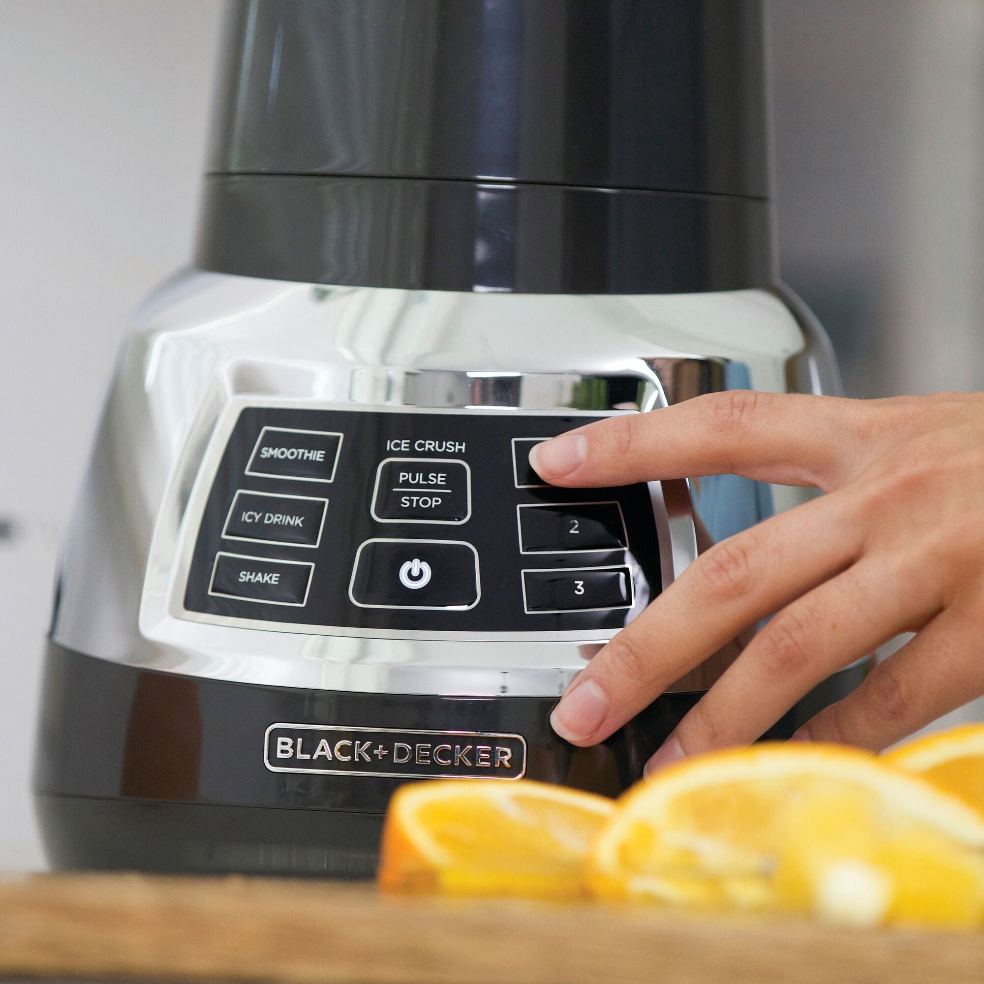 BLACK+DECKER 800-Watt Digital Blender with Quiet Technology, BL1301DP 